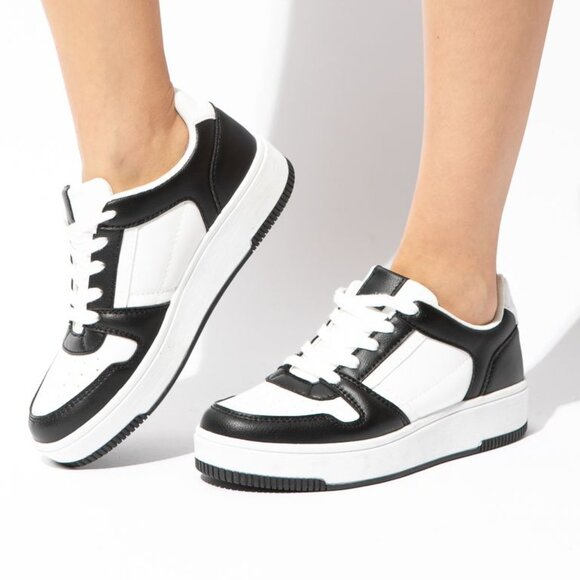 Brand new Elevate | Places To Go. Goals To Get — Always In Style 🖤 - Picture 3 of 4